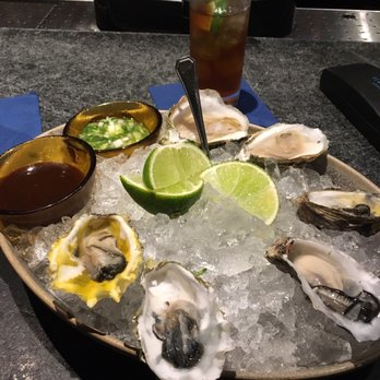 Frontera Grill - Delicious raw oysters - Mexican Near Me - Chicago, Illinois Frontera Grill - Delicious raw oysters - Mexican Near Me - Chicago, Illinois