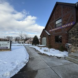 The Dragon's Mantle - Front entrance