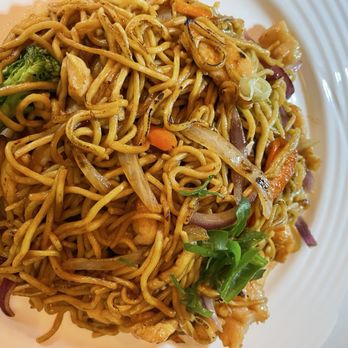 Sogo - Chicken lo mein - Asian Fusion Near Me - Easton, Pennsylvania