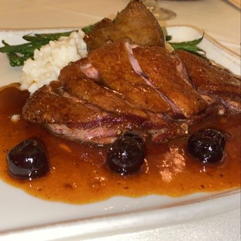 Carmine's - Italian Near Me - Bellevue, Washington