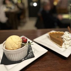 Grey Hawk Bar & Gardens - Apple crisp and pumpkin pie