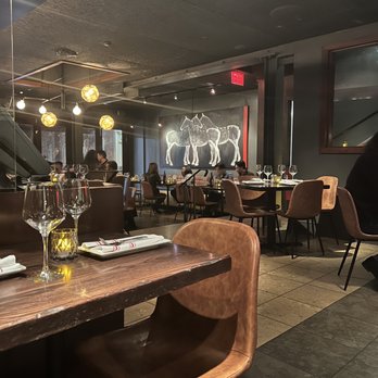 Varia - Italian Near Me - Norfolk, Virginia