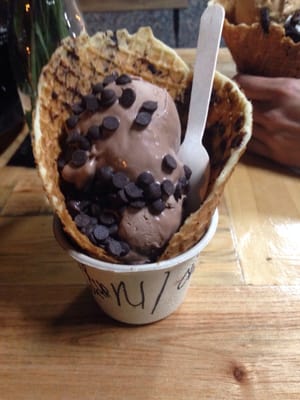Lulu's Nitrogen Ice Cream by null