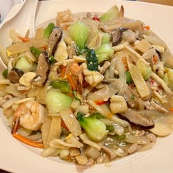 Red Gem - RyuSanSeul is stir-fry sliced seafood & pork with veggies. +side of white rice. Large portion can feed 2 people. $39.99. 4*