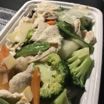 Chinese Delight - Steamed chicken  and mixed vegetables - Chinese Near Me - Wayne, Pennsylvania