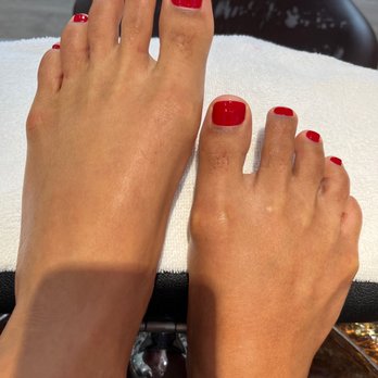 Red Polish - Regular pedicure - Nail Salons Near Me - Los Angeles, California Red Polish - Regular pedicure - Nail Salons Near Me - Los Angeles, California