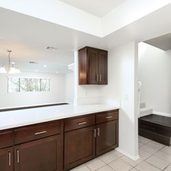 Niagara View Apartments