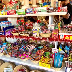 roundabout sweets & treats