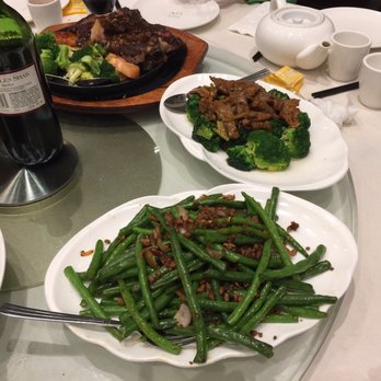 Park Asia - String beans with minced pork, far away is the beef and broccoli - Dim Sum Near Me - Brooklyn, New York Park Asia - String beans with minced pork, far away is the beef and broccoli - Dim Sum Near Me - Brooklyn, New York