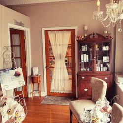 Pamper Aesthetics & Make-Up