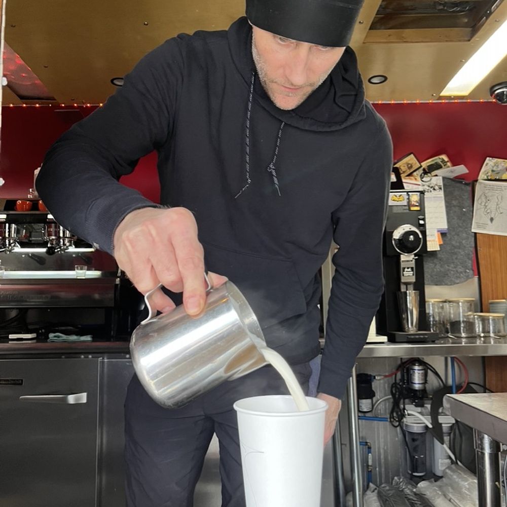 J Vein Caffé - Food Trucks Near Me - Portland, Oregon