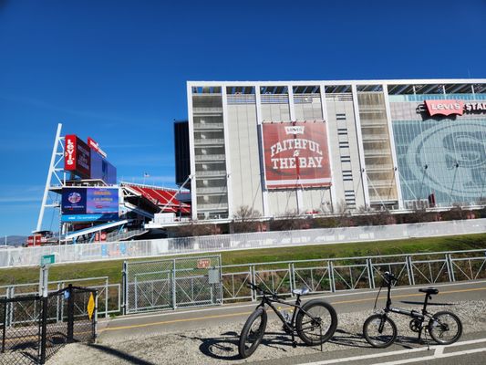 Photo of San Tomas Aquino Creek Trail - Santa Clara, CA, US.