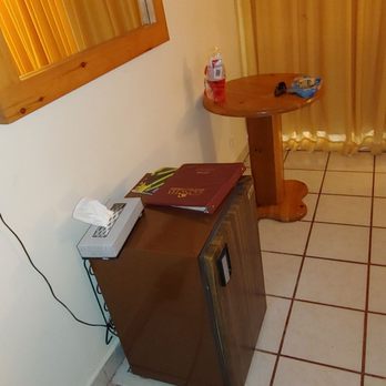 La Concha - This is all your furniture and no chairs we saw another one it had chairs but no table - Hotels Near Me - La Paz, BCS