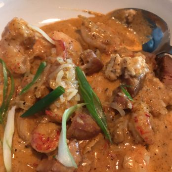 Mainland Container Co Kitchen & Bar - Shrimp and grits - Bars Near Me - Mount Pleasant, South Carolina Mainland Container Co Kitchen & Bar - Shrimp and grits - Bars Near Me - Mount Pleasant, South Carolina