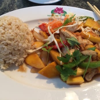 Square Lotus - Mango chicken, lunch portion. - Vietnamese Near Me - Bellevue, Washington