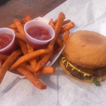 Arlo's Junior - Burgers Near Me - Austin, Texas