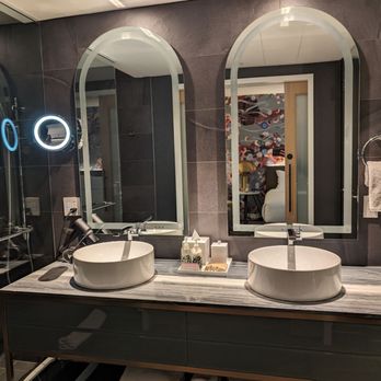 Versante Hotel - Hotels Near Me - Richmond, British Columbia Versante Hotel - Hotels Near Me - Richmond, British Columbia