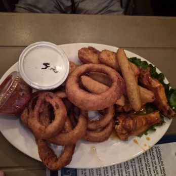 Okatie Ale House - Sampler appetizer - Bars Near Me - Bluffton, South Carolina Okatie Ale House - Sampler appetizer - Bars Near Me - Bluffton, South Carolina