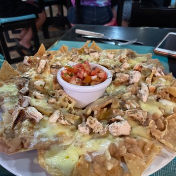 La Catrina - Chicken nachos....yum - Mexican Near Me - Mazatlán, MEX