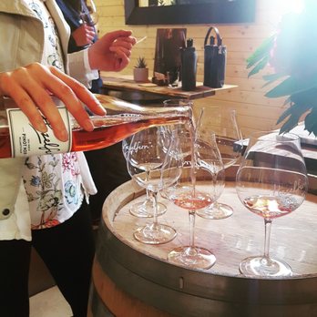 Hazelfern Cellars - Wine Tasting Room Near Me - Newberg, Oregon