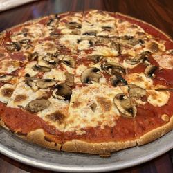 Emil's - Bee's sting pizza