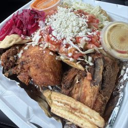 Rincon Latino Restaurant - Pollo con Tajada