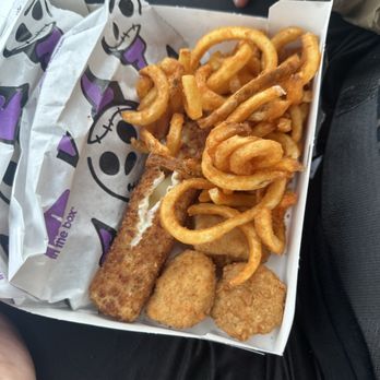 Jack in the Box - Monster Munchie Meal - Fast Food Near Me - Fontana, California Jack in the Box - Monster Munchie Meal - Fast Food Near Me - Fontana, California