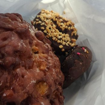 Ros Donuts - Donuts - Donuts Near Me - San Lorenzo, California