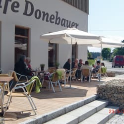 Hofcafe Donebauer - Terasse am Tag der Eröffnung