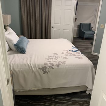 Massanutten Resort - Bedroom - Hotels Near Me - Massanutten, Virginia Massanutten Resort - Bedroom - Hotels Near Me - Massanutten, Virginia