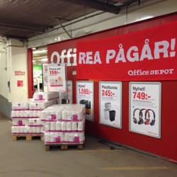 Office Depot - En trappa ner - ingång via garageporten