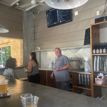 The Tap Station - Great bar tenders - Beer Bar Near Me - Independence, Oregon
