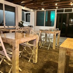MAMASAMAS pizza bar - Dining area