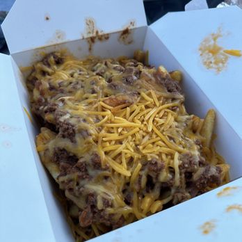 Mad Dogs - Chili Cheese Fries - Hot Dogs Near Me - Spring, Texas