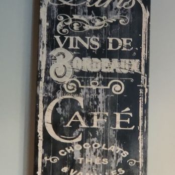 Le Bistro - Great decor - French Near Me - Vienna, Virginia