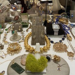 Honor & Blume - Vintage gems