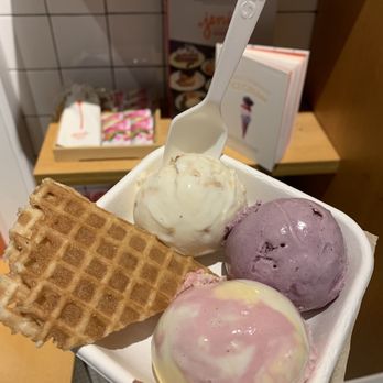 Jeni's Splendid Ice Creams - Wildberry Lavender, Rainbow Buttermilk Frozen Yogurt, and Brown Butter Almond Brittle (Trio in a cup)? - Ice Cream & Frozen Yogurt Near Me - Austin, Texas Jeni's Splendid Ice Creams - Wildberry Lavender, Rainbow Buttermilk Frozen Yogurt, and Brown Butter Almond Brittle (Trio in a cup)? - Ice Cream & Frozen Yogurt Near Me - Austin, Texas