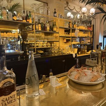 Le Grand Colbert - Photo 18: Bar - French Near Me - Paris, 75 Le Grand Colbert - Photo 18: Bar - French Near Me - Paris, 75