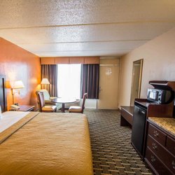 Quality Inn & Suites Riverfront