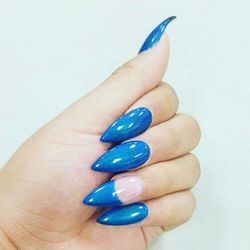 T H Nails & Spa