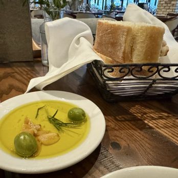 Tuscan Kitchen Salem - Bread & olive oil - Italian Near Me - Salem, New Hampshire Tuscan Kitchen Salem - Bread & olive oil - Italian Near Me - Salem, New Hampshire