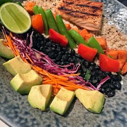 Quinoa chicken protein bowl Quinoa chicken protein bowl