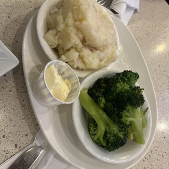 Atlantic Diner - Garlic broccoli - American Near Me - Richmond Hill, New York