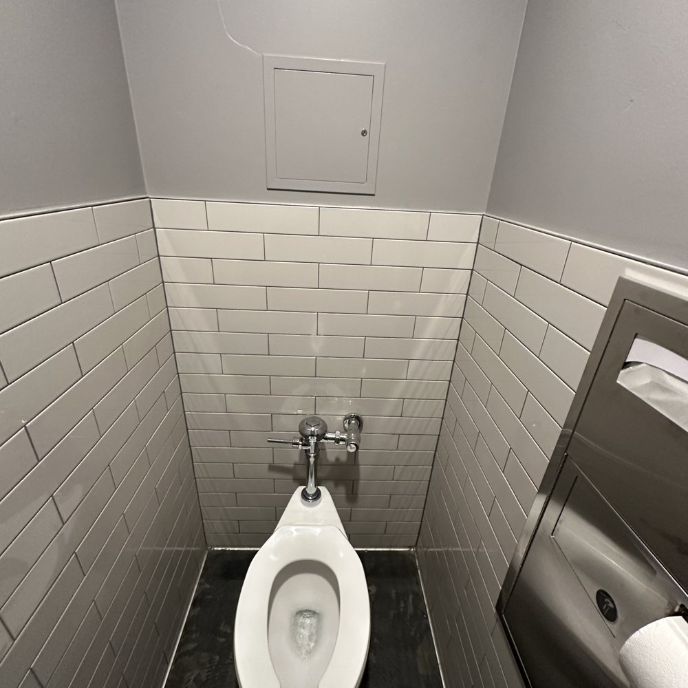 The Station Public House - Bathroom, private stalls. - Beer Gardens Near Me - Auburn, California The Station Public House - Bathroom, private stalls. - Beer Gardens Near Me - Auburn, California