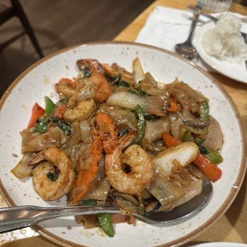 Basil & Co - Drunken Noodles with Shrimp - Thai Near Me - Diamond Bar, California