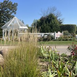 Garden club scholarship fundraiser