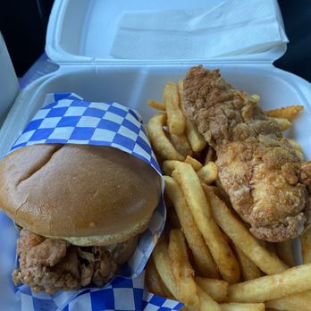Asad's Hot Chicken - Chicken Slider meal - Chicken Shop Near Me - Philadelphia, Pennsylvania Asad's Hot Chicken - Chicken Slider meal - Chicken Shop Near Me - Philadelphia, Pennsylvania