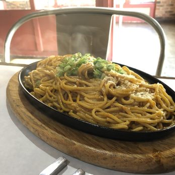 Crawfish Cave - Cave's Famous Garlic Noodles - Cajun/Creole Near Me - Fullerton, California