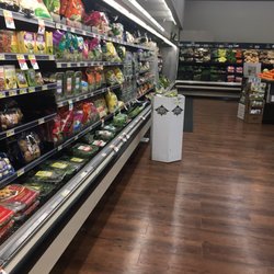 Smart & Final Extra! - There's a good selection of produce.