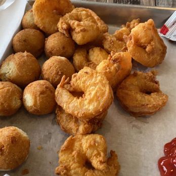 Skrimp Shack - Fried Shrimp basket with hush puppies - Seafood Near Me - Charlotte, North Carolina Skrimp Shack - Fried Shrimp basket with hush puppies - Seafood Near Me - Charlotte, North Carolina